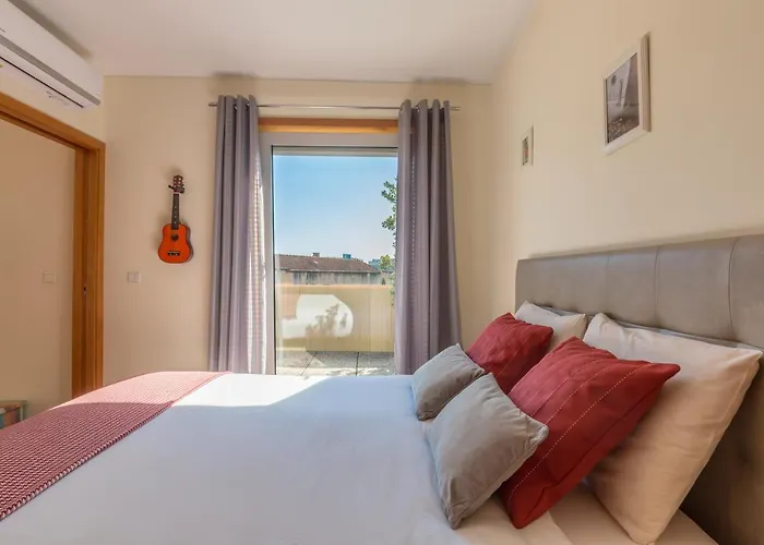 Music Relaxing With Bikes, Terrace & Parking Porto