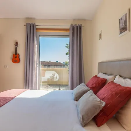 Music Relaxing With Bikes, Terrace & Parking بورتو