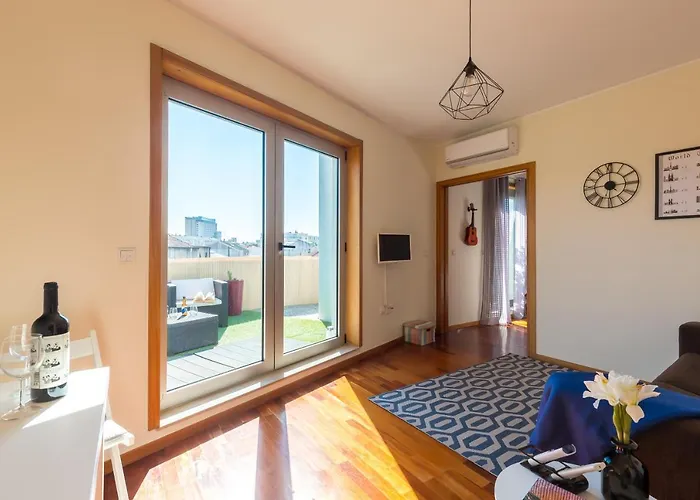 Music Relaxing With Bikes, Terrace & Parking Oporto