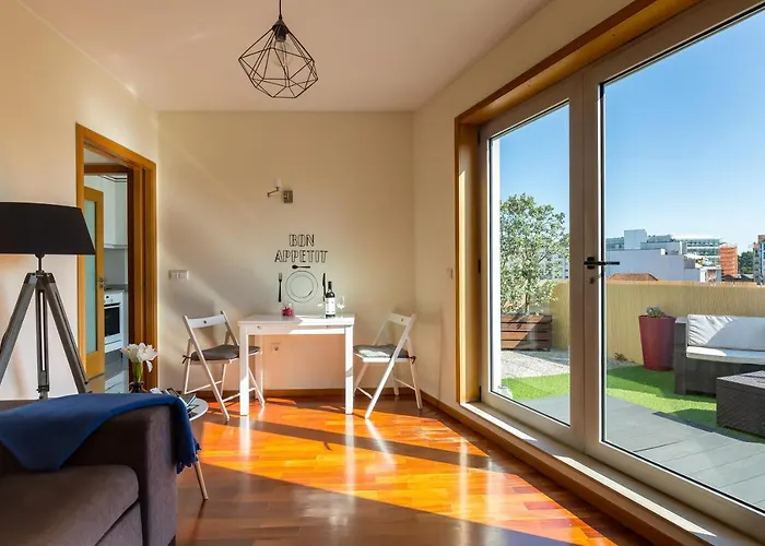 Music Relaxing With Bikes, Terrace & Parking * Oporto