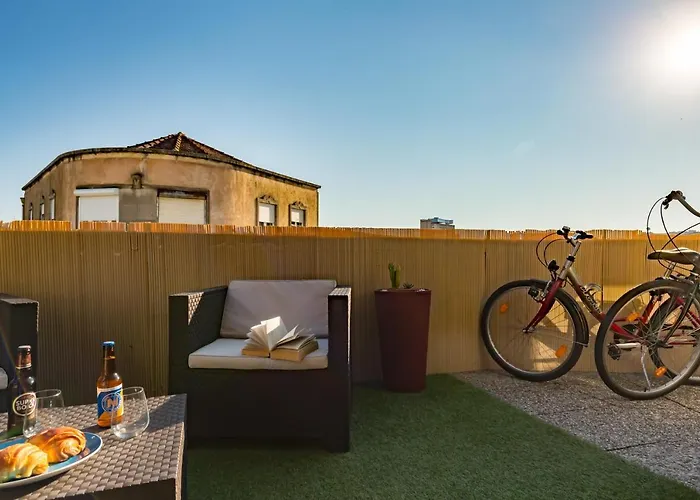 Music Relaxing With Bikes, Terrace & Parking Oporto