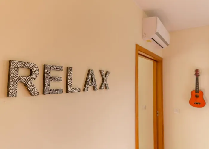 Music Relaxing With Bikes, Terrace & Parking Oporto