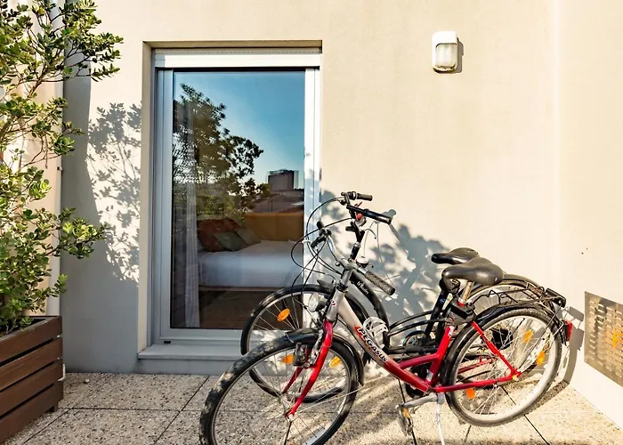 Music Relaxing With Bikes, Terrace & Parking * Porto